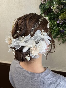 ヘアーズ ラブリージョブリー(hair's Lovely Jubbly) 【前田】ゆるふわシニヨン