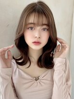 エインアンリー 明治神宮前(AIN.ANLY.) チャコールグレージュオリーブカラーバタフライカット