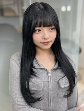 ソラ 広尾店(SORA) レイヤーカット/ブルーブラック/顔周りカット