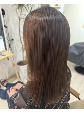 エメ(aimer) 縮毛矯正とトリートメントで手触り抜群/弘前