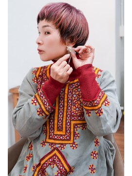 シロ(siro) アンブレラカラー×ショート×白髪ぼかし