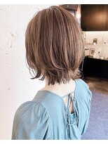 ティーシェル(TIECHEL)&nbsp;小顔イメチェン、ブルーグレージュカラーくびれレイヤーボブ