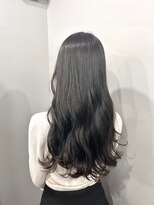 カミエ(kamie) グレージュロング×透明感カラーで大人っぽく