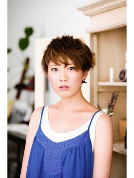 メルクマール(MERKMAL) 大人ショート。