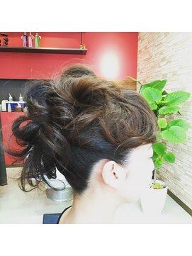 ヘアーピース(Hair Peace) パーティーヘア モヒカンスタイル
