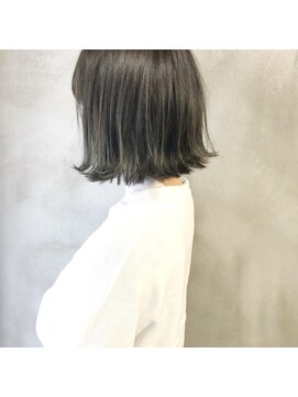 ミント(mint) 上品さ◎赤みの無い暗髪グレー！