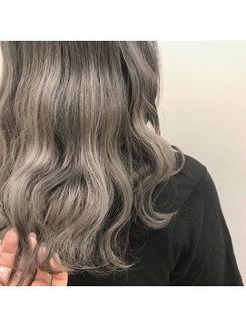 ヌーム 塚本店(NOOM) コレクション