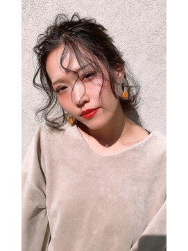 テイスティドア(Tasty door) フリンジハーフアップ