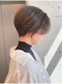 短めハンサムショート_前髪マチルダボブピンクベージュ