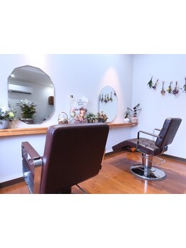 【専用駐車場有】マンツーマンのプライベートサロン★周りが気になる方もリラックスしてお過ごしください。