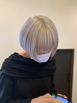 シェリムボート(Cherim boat)&nbsp;ホワイトカラー　ハイトーンショート　10代　20代