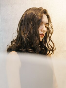 ドゥーア 代官山(Door) 大人可愛いふんわりミディアムウェーブ◎20代30代40代50代