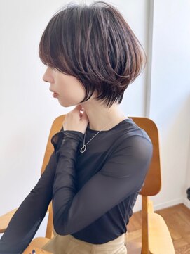 アンド ストーリーズ(&STORIES) 大人可愛い前髪ありのひし形マッシュショートパーマ３0代４0代