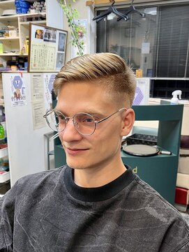 髪座 フェードスタイル