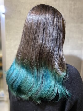 キャラ シャローネ 池袋(Chara Chalone) ターコイズブルー/グラデーションカラー/ブルーカラー