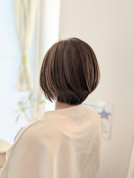 レリビー アウラ(LELiBE_'aula) ショートボブ