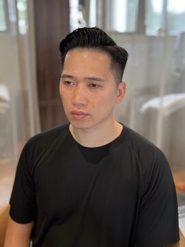 ザマンリバレッジニューヨーク(THE MAN LeverageNewYork) 大人海外七三サイドパートフェード:大村 大心