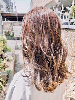 サロン ド ブリオ(SALON DE BriO)の写真/BriO人気メニュー♪【グロスコスメパーマ】でハイダメージ補修しながらオシャレを楽しみませんか？