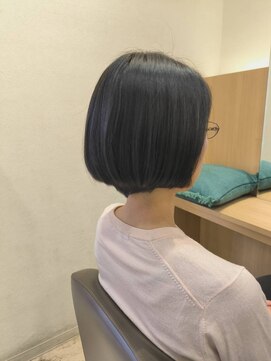 ウイバイファースト(u'i by first) ツヤ重視のボブスタイル