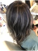 ハイグレージュ白髪ぼかしハイライト