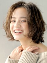 フミ(Fumi)&nbsp;リップラインでゆらりと揺れるボブ