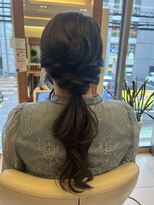 ファーレンピュア(FAHREN PURE)&nbsp;お呼ばれヘア／編みおろし／ポニーテール／結婚式／ヘアセット