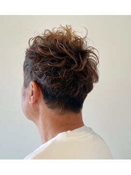 ツムギ ヘアー(tsumugi HAIR) 大人男性パーマスタイル