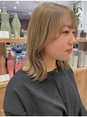 ミルクティーベージュ