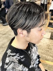 メンズバレイヤージュハイライトセンターパートカルマヘアー