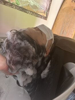ヘアリゾート花花の写真/癒しのヘッドスパで頭皮の汚れをスッキリリフレッシュ☆髪と頭皮の健康を保ち美しい髪へと導きます♪