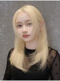 抜きっぱなしホワイトブロンドハッシュカットロングレイヤー