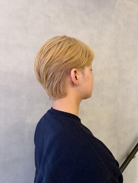 ヴィサージュメゾン(VISAGE maison) ブロンドかきあげリバースショート