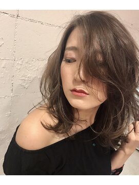 エル(EL by green) [ＡＫＩＫＯ]グレージュ×ミディアムレイヤー☆0112327997