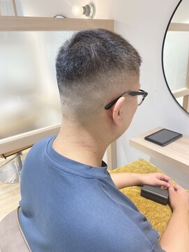 エルビアジェ(el viaje) 《el viaje》メンズカット/ビジネススタイル/フェードカット