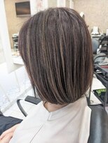 ヘアーデザインムーヴ(Hair design MOVE)&nbsp;白髪ぼかしハイライト　ショート
