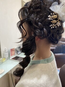 ルミエ 中野島(LUMIE) サイド編み下ろしヘアアレンジ