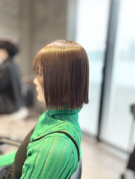 アージアム バイ アイリコ たまプラーザ(arseum by IRICO) 切りっぱなしボブ