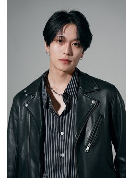 ジーナ 浦和美園(Zina) 髪質改善*センタ―パートブルーブラック*美髪【Zina浦和美園】