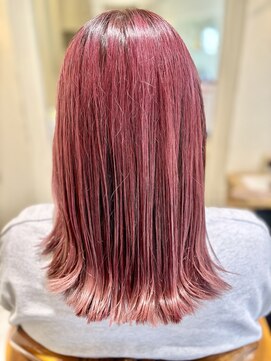 マイノリティー(Minority Produced By TOPHAIR) 白髪ぼかし×ブリーチ×個性的ピンク