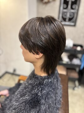 ルナバイルヴェール(LUNA by LeVert) マッシュウルフカット