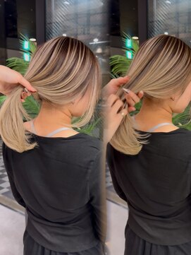 ルーフアクト(LUFE act) 結んでも可愛いブロンドバレイヤージュ