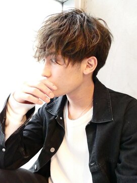 メンズヘアトウキョウ 新宿店(MEN’S HAIR TOKYO) 緩めツイストスパイラルパーマ