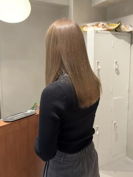 ペブル(pebble) ミルクティーベージュ/ブリーチカラー/透明感カラー