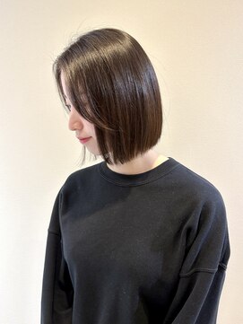 ノブレス ノアール(NOBLESSE NOIR) タッセルボブ/切りっぱなし/ショートカット