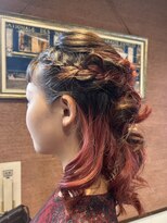ポラリス&nbsp;ハーフアップヘアアレンジ