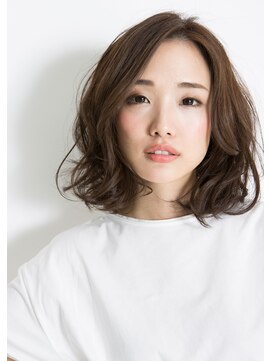 ソーホー ニューヨーク シズオカ(SOHO newyork SHIZUOKA) ひし形シルエットが大人かわいいエアリー愛されボブ