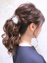 ロイヤルヘアー(ROYAL HAIR) パーティーセットポニテ風アレンジ