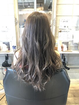 エイチヘア(h hair) 【hhair四条大宮】透明感のあるアッシュグレー