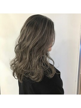 レガロ(REGALO RESORT) SAIMA★透明感◎グレージュグラデーション