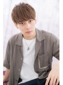 こなれ感ハイトーンカラー刈り上げショートb
